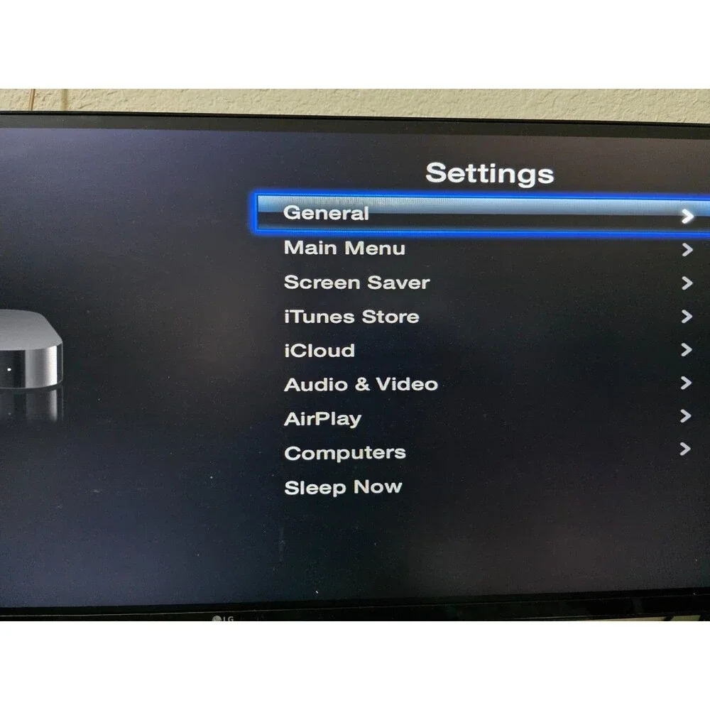Apple TV (2nd Generation) Media Streaming Player A1378 w/ Power Cord Remote 2of